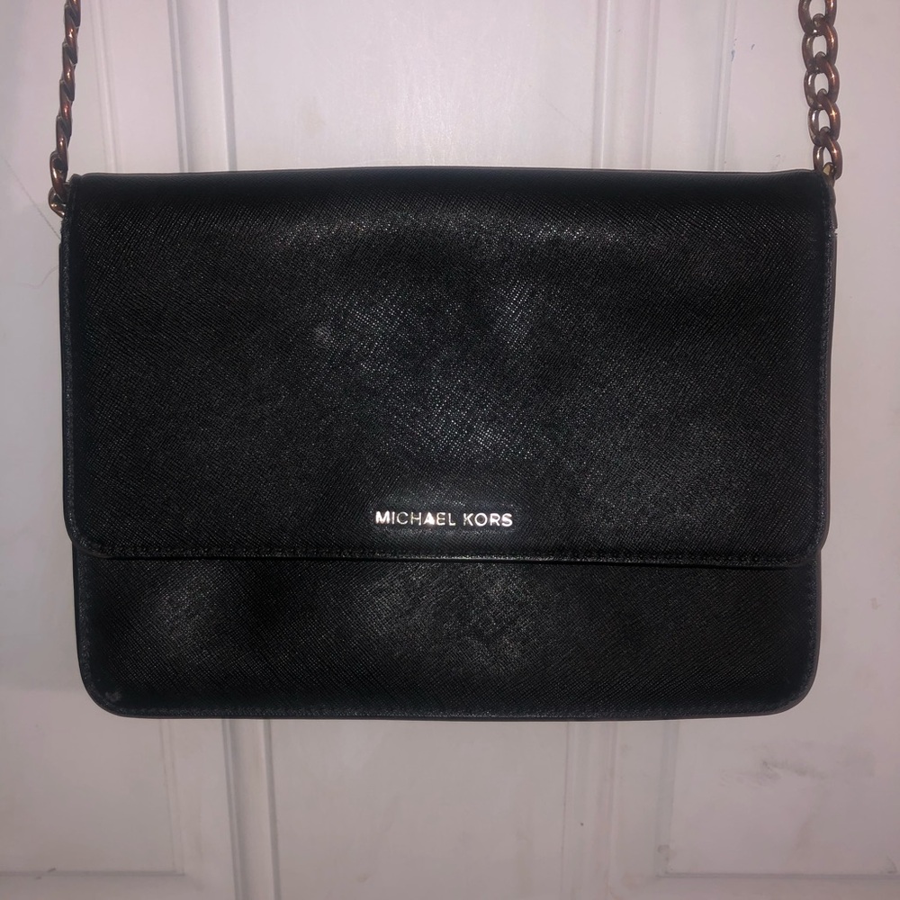 Michael Kors Black Leather Jet Set Crossbody Bag USED-condition